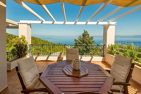 Siorra Elena in Paxi