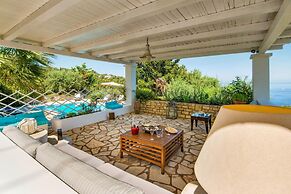 Siorra Elena in Paxi