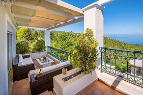 Siorra Elena in Paxi