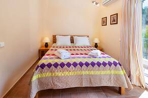 Siorra Elena in Paxi