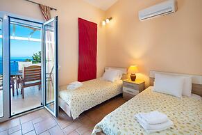 Siorra Elena in Paxi