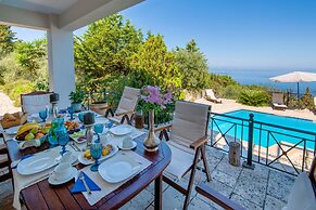 Siorra Elena in Paxi