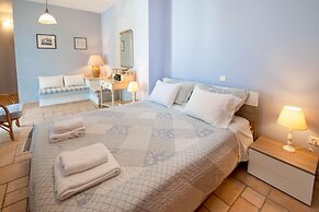 Siorra Elena in Paxi