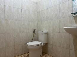 OYO 93388 Enjoy Homestay & Cafe