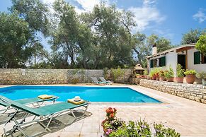 Marguerita House in Paxi