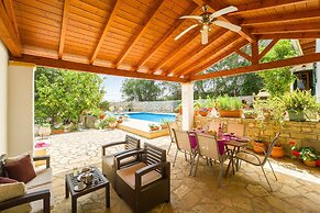 Marguerita House in Paxi