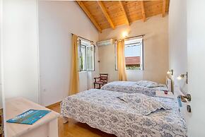 Georgina House in Velianitatika