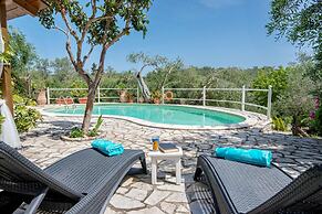 Georgina House in Velianitatika