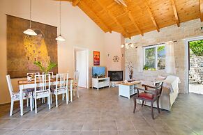 Georgina House in Velianitatika