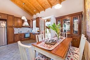 Georgina House in Velianitatika