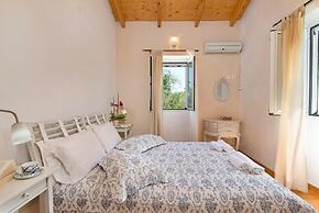 Georgina House in Velianitatika