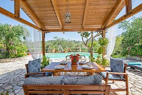 Georgina House in Velianitatika