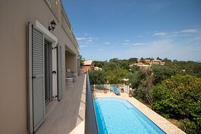 Villa Skopsie in Paxi