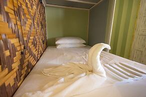 Happiness Hostel Boracay