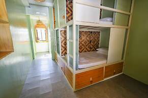 Happiness Hostel Boracay