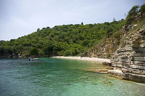 Evanna House in Saint Stephanos