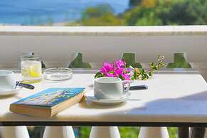 Evanna House in Saint Stephanos