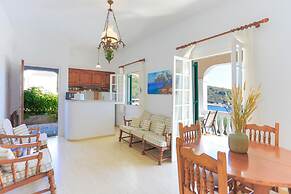 Evanna House in Saint Stephanos