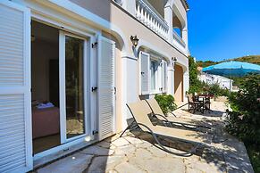 Spiros Saint Stephanos