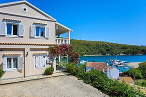 Irena Saint Stephanos