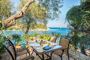 Aglaia Villa in Longos