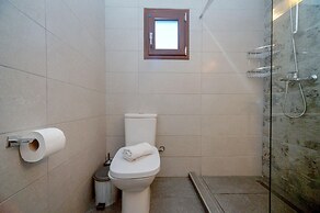 Aglaia Villa in Longos