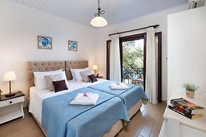 Aglaia Villa in Longos