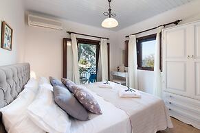 Aglaia Villa in Longos