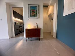 Casa Lumi a in Syracuse