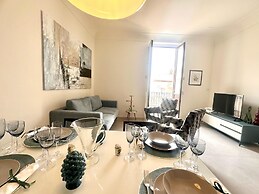 Casa Lumi a in Syracuse