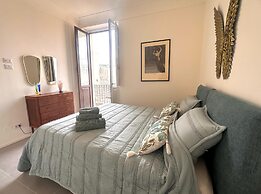 Casa Lumi a in Syracuse