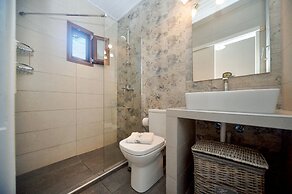 Aglaia Studio in Longos