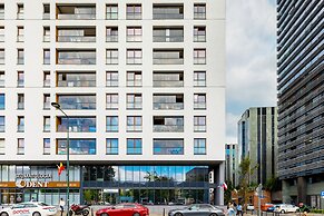 Roomy Apartment Grzybowska219 by Renters