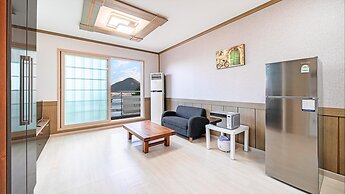 Geoje Youngsu Pension