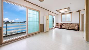 Geoje Youngsu Pension