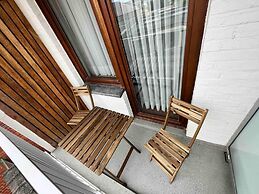 Spacious 2 Bedroom App in the Center With Terrace