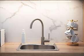 Acropolis Cozy Living