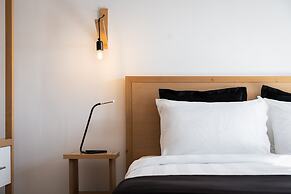 Acropolis Cozy Living