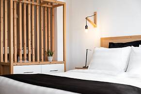 Acropolis Cozy Living