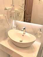 Amaryllis Luxury Rooms