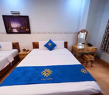 Cozy Hotel HCM