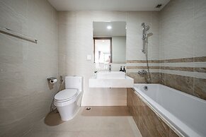 Vera Apartments - Saigon Royal Residence