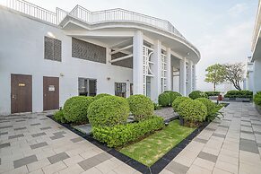 Vera Apartments - Saigon Royal Residence