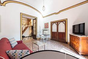 Charming  Flat - Historic Center