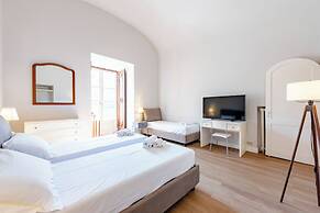 Nobel - Historic Center