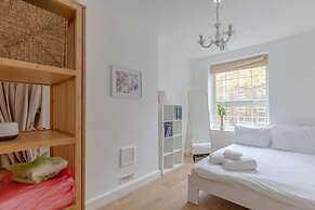 Central & Stylish 1BD Flat - 8mins to Greenwich!