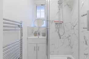 Central & Stylish 1BD Flat - 8mins to Greenwich!