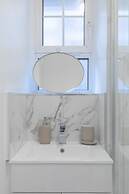 Central & Stylish 1BD Flat - 8mins to Greenwich!