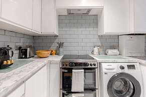 Central & Stylish 1BD Flat - 8mins to Greenwich!
