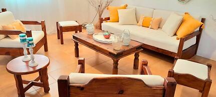 EMPHASIS Traditional House